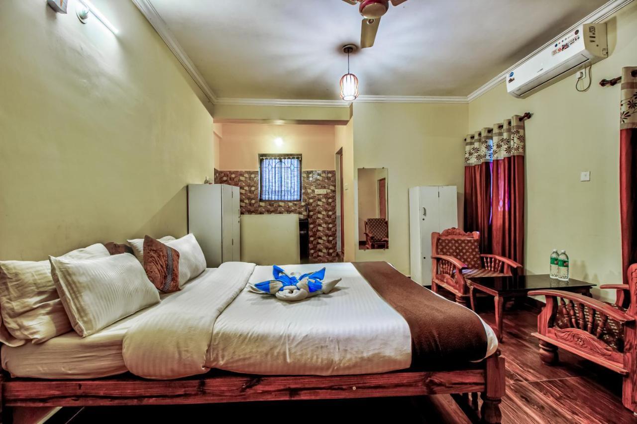Candolim Glitter Sand Exterior foto