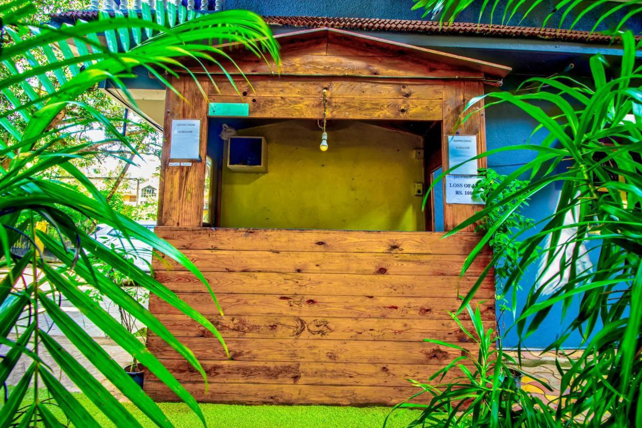 Candolim Glitter Sand Exterior foto
