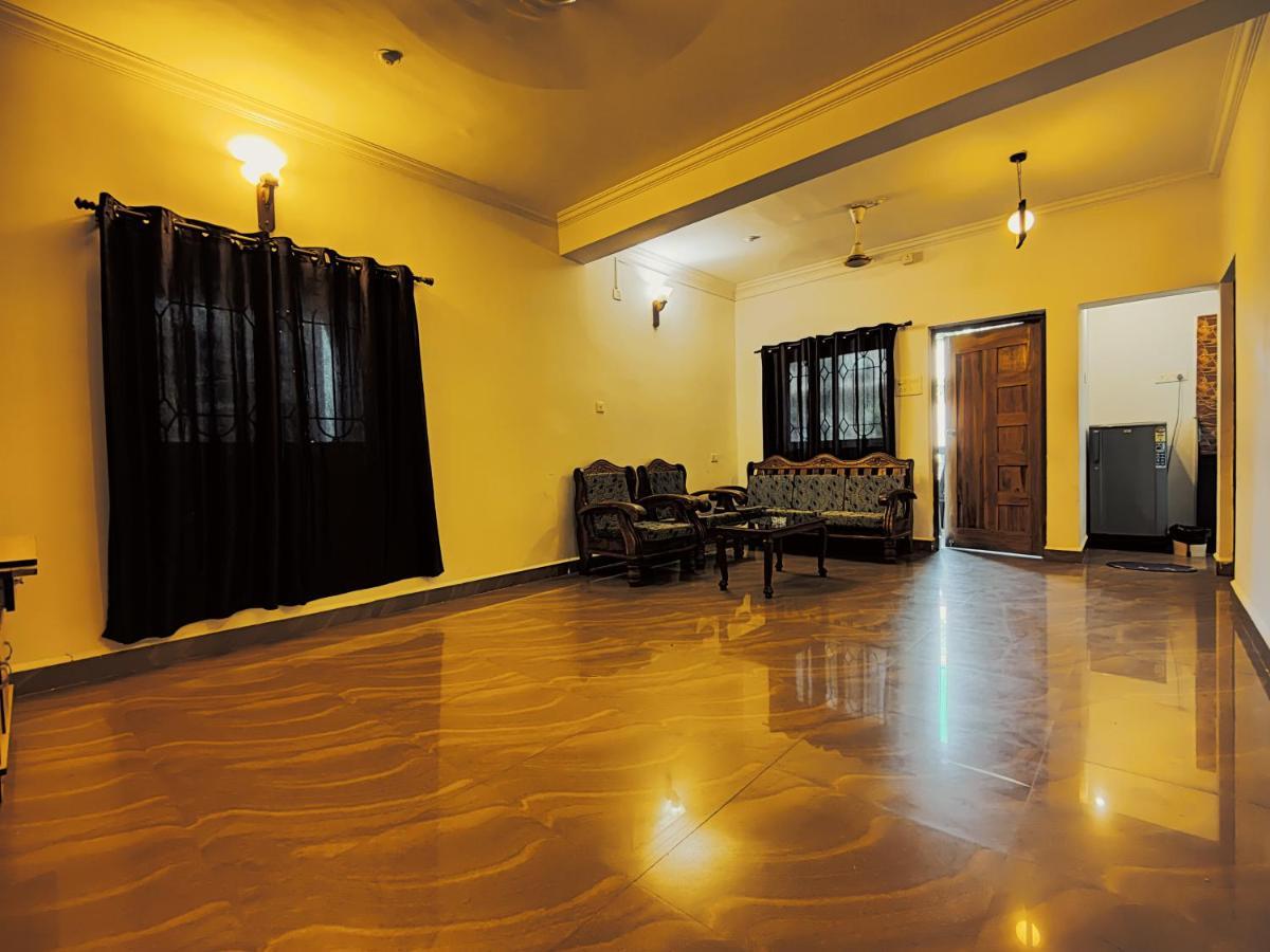 Candolim Glitter Sand Exterior foto