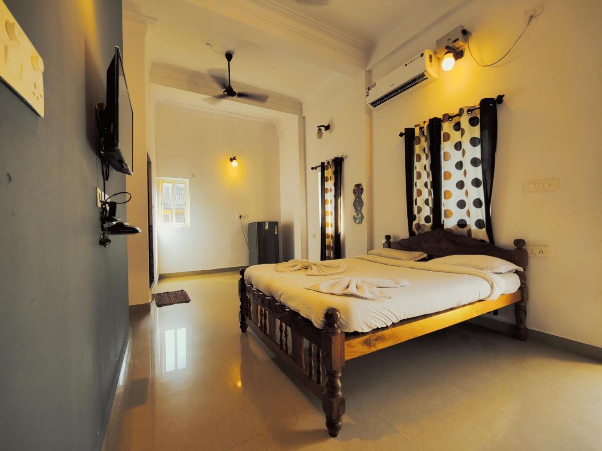 Candolim Glitter Sand Exterior foto