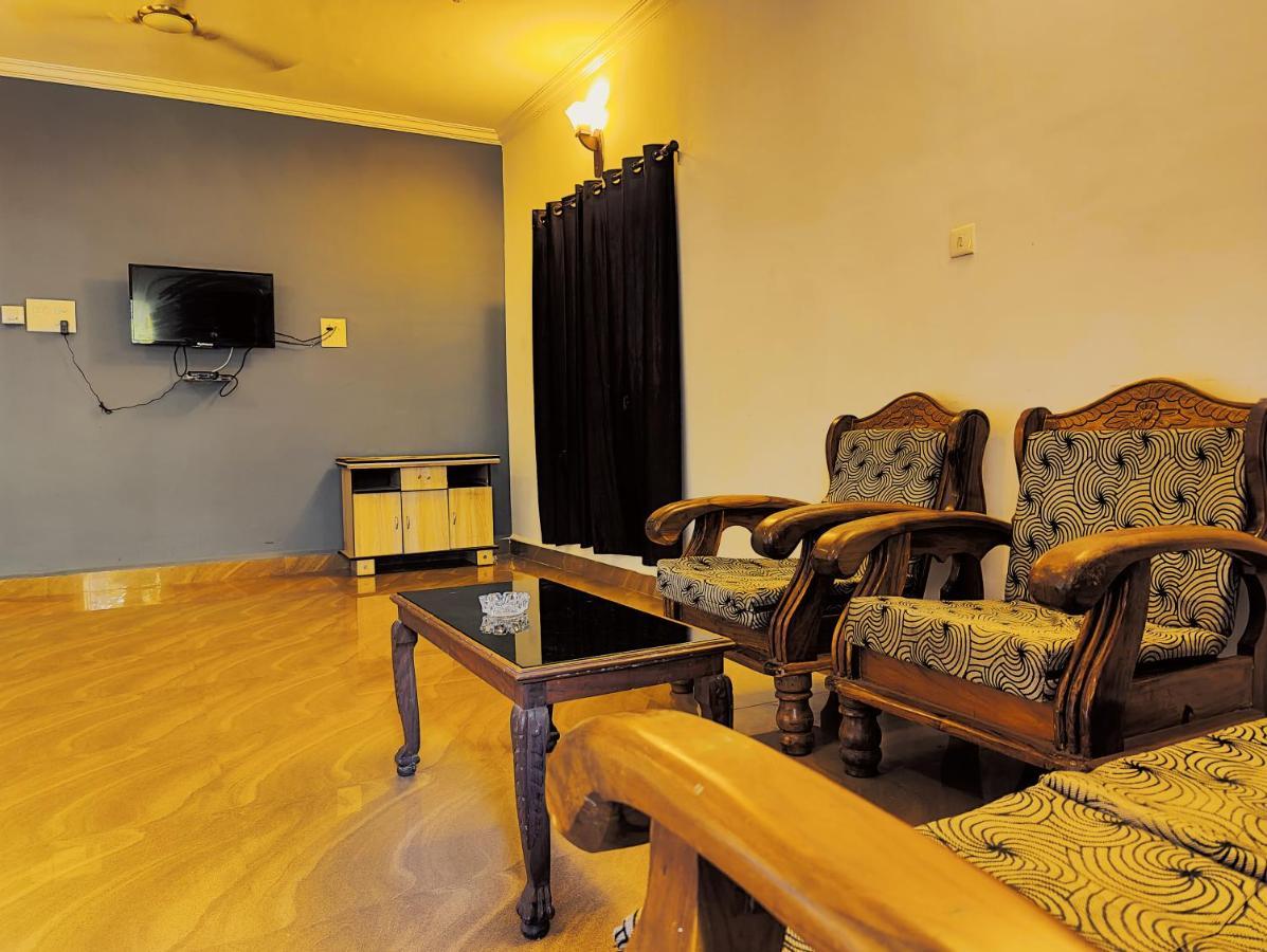 Candolim Glitter Sand Exterior foto