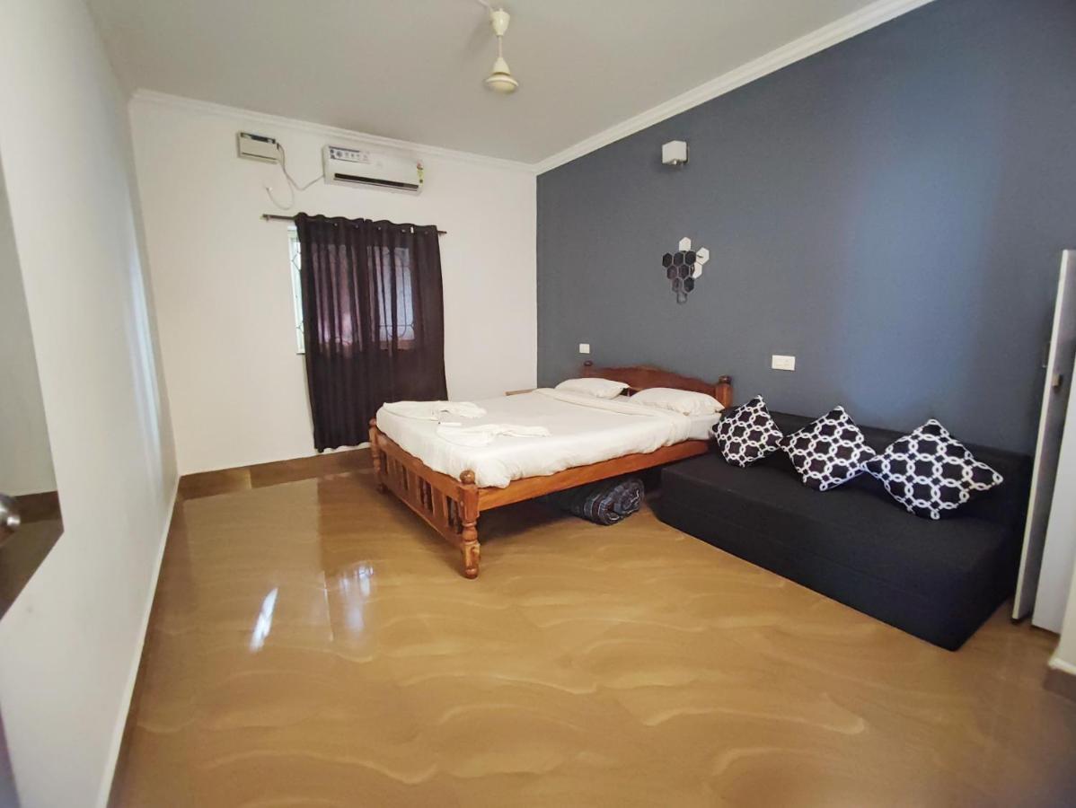 Candolim Glitter Sand Exterior foto