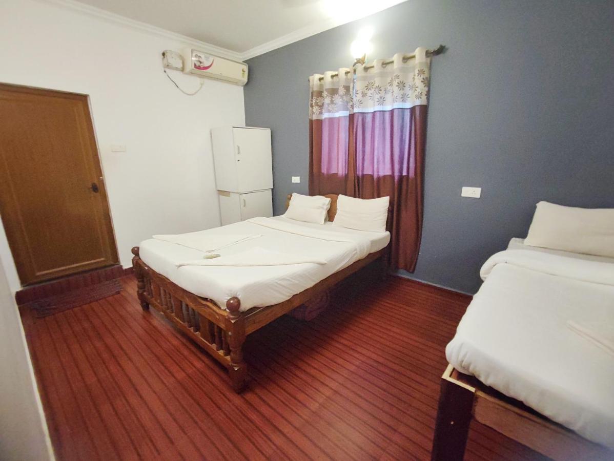 Candolim Glitter Sand Exterior foto