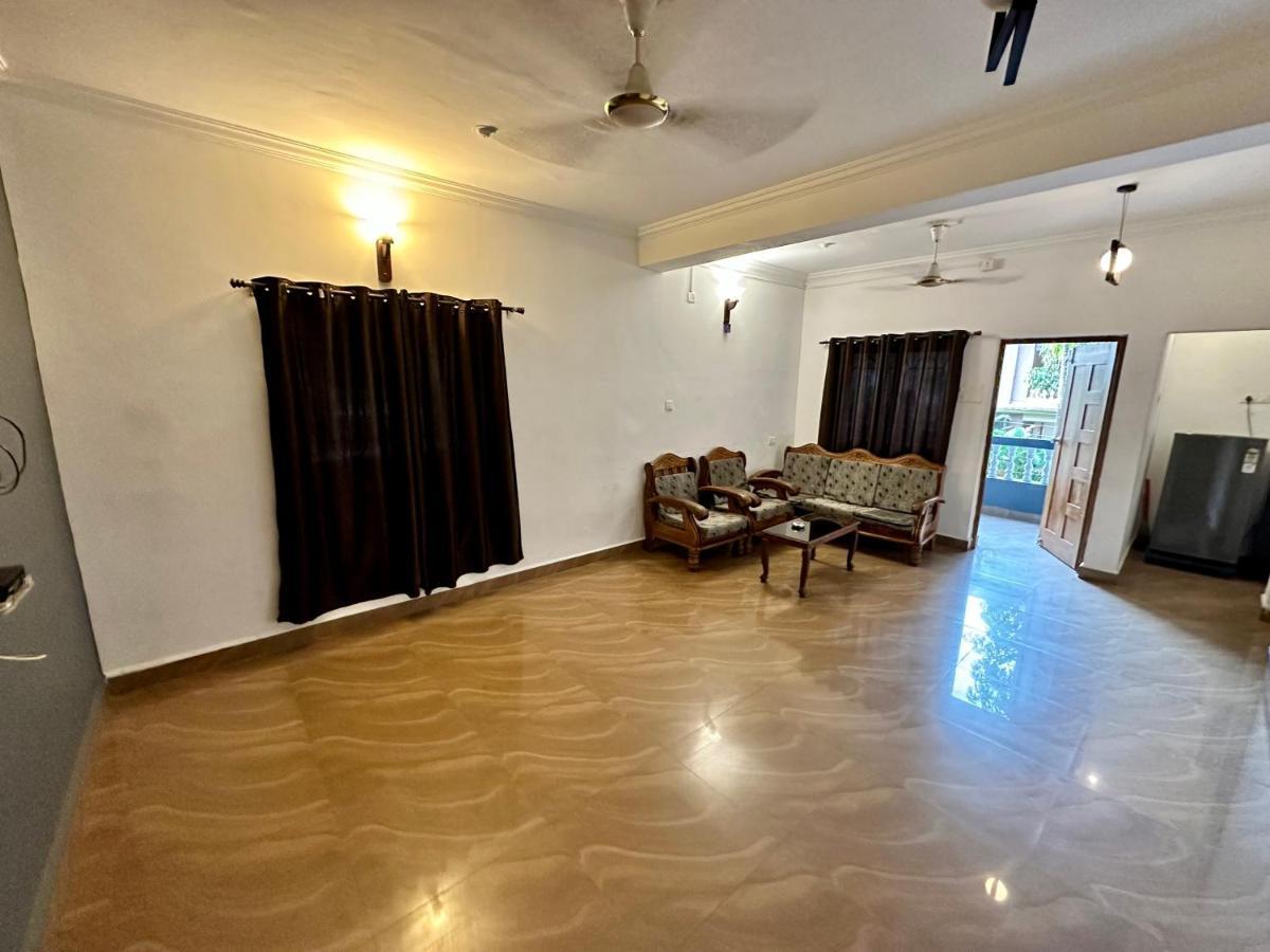 Candolim Glitter Sand Exterior foto